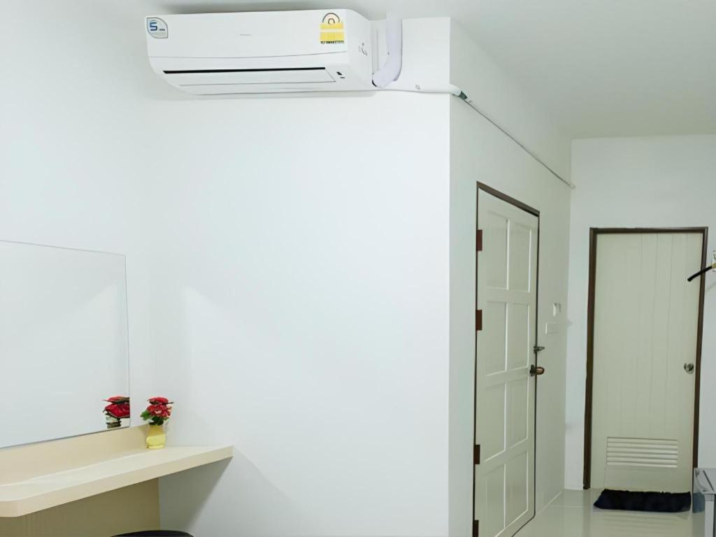 Cheaper Room Surat Thani Exterior foto